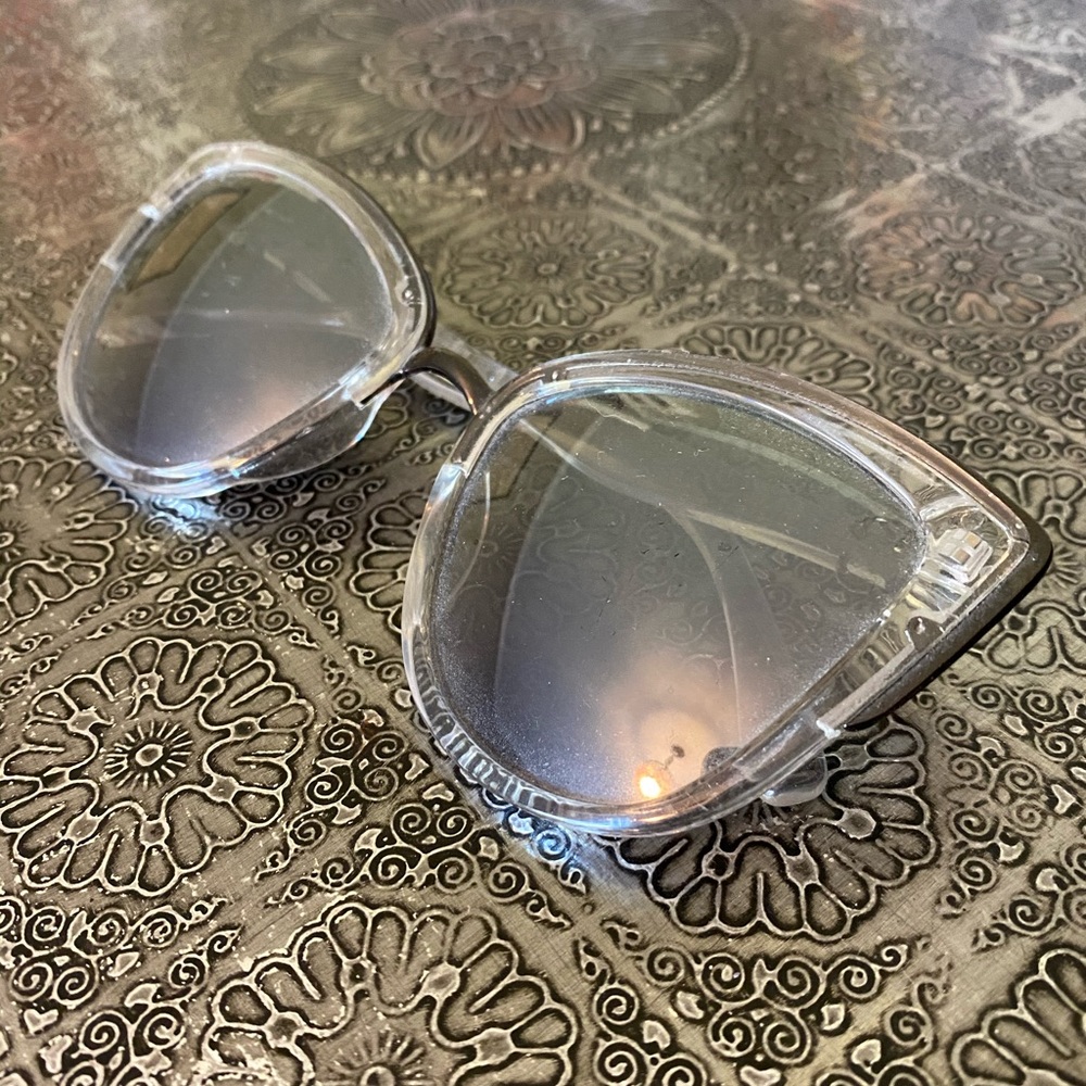 QUAY MY GIRL GLASSES CLEAR